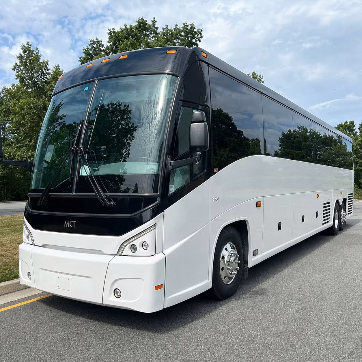 sports team fan charter bus rentals in cambridge